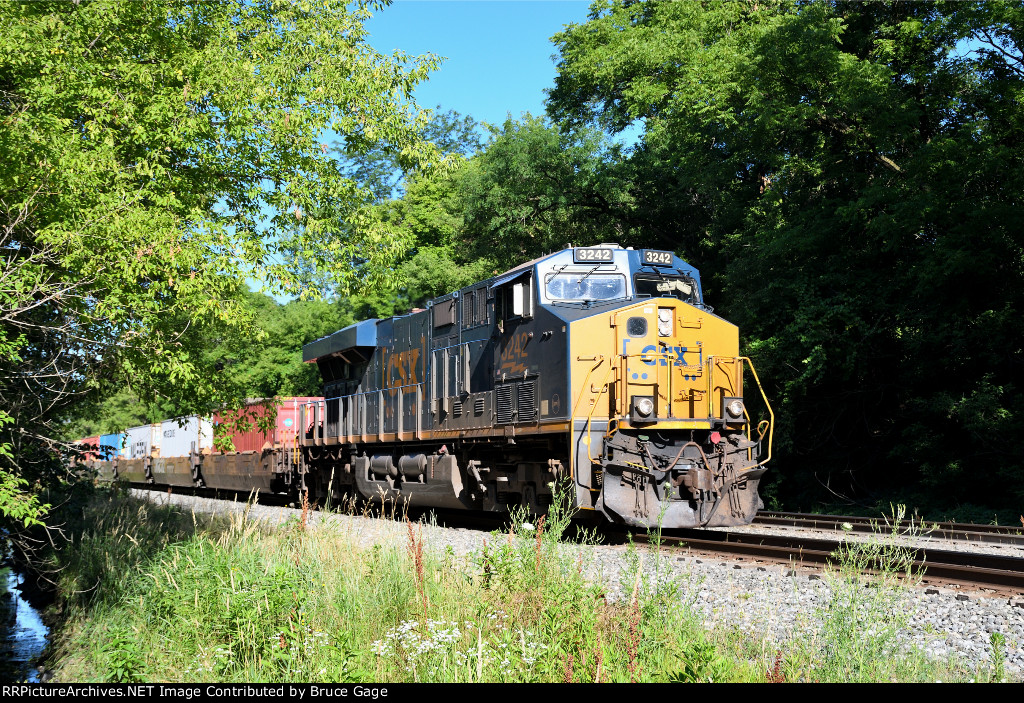 CSX 3242